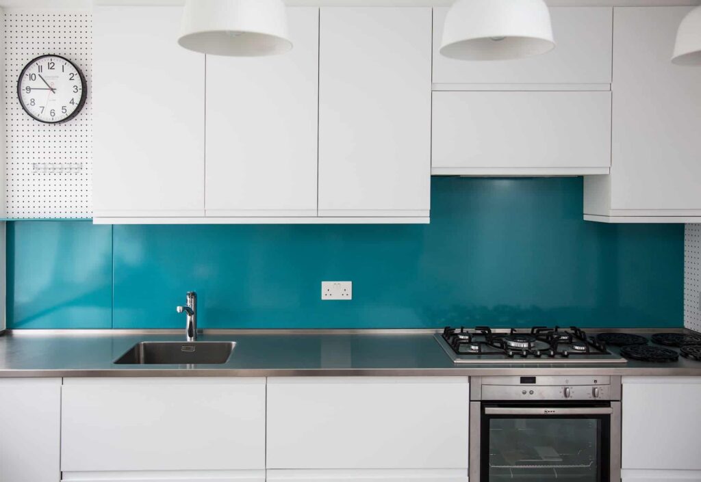 What Qualities Does A Splashback Wall In The Kitchen Need To Have?