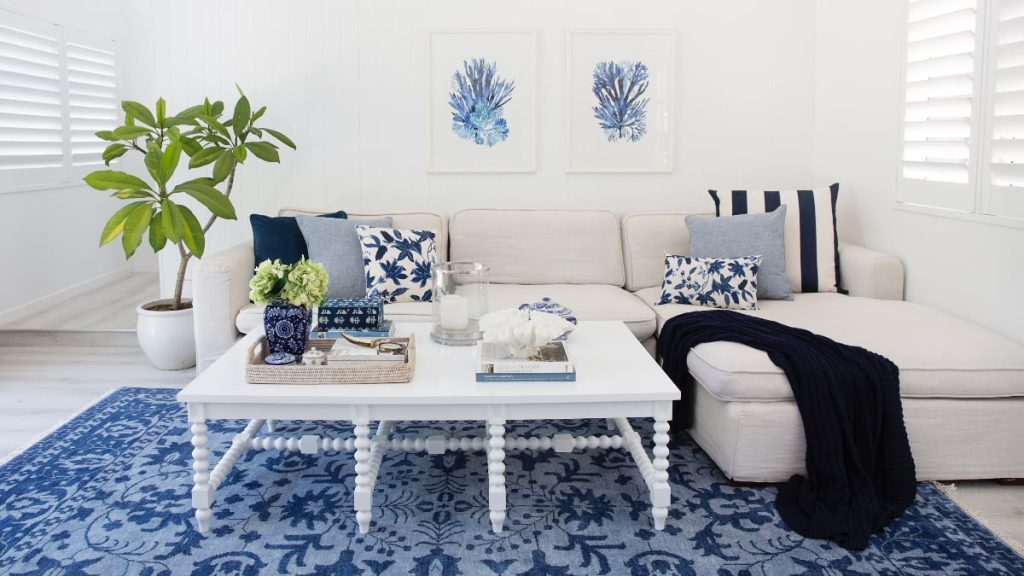 AMAZING TIPS FOR STYLING YOUR SOFAS WITH CUSHIONS